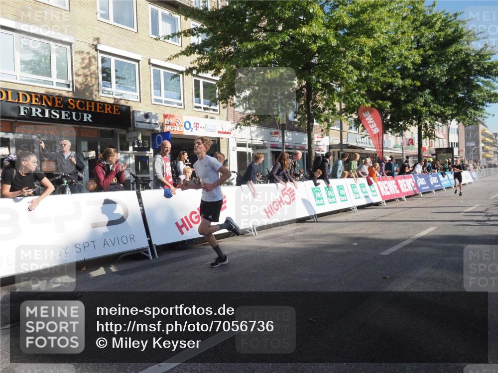 15.09.2024 - PSD Bank Halbmarathon Miley Keyser http://msf.ph/oto/7056736 15.09.2024 10:25:02 Ziel 61, 102, 119, 131, 165, 177, 211 meine-sportfotos.de