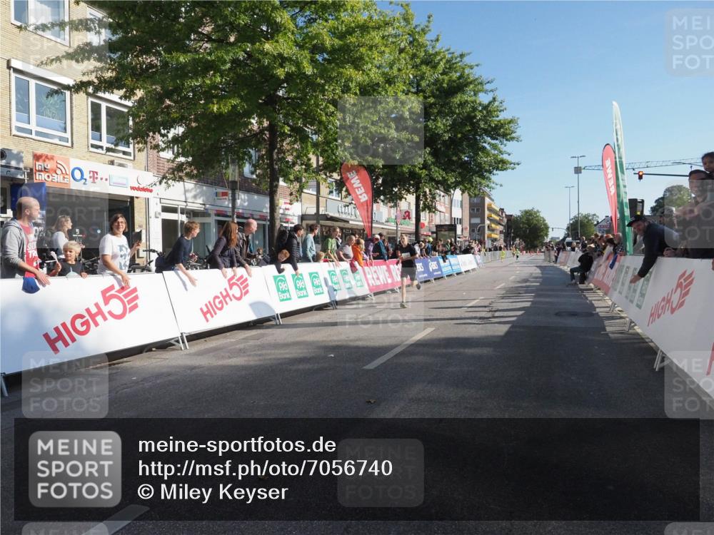 15.09.2024 - PSD Bank Halbmarathon Miley Keyser http://msf.ph/oto/7056740 15.09.2024 10:25:03 Ziel 61, 102, 119, 131, 165, 177 meine-sportfotos.de