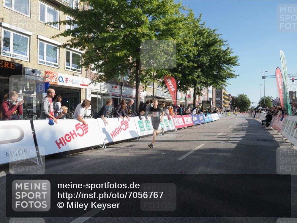 15.09.2024 - PSD Bank Halbmarathon Miley Keyser http://msf.ph/oto/7056767 15.09.2024 10:25:04 Ziel 102, 119, 131, 165, 177 meine-sportfotos.de