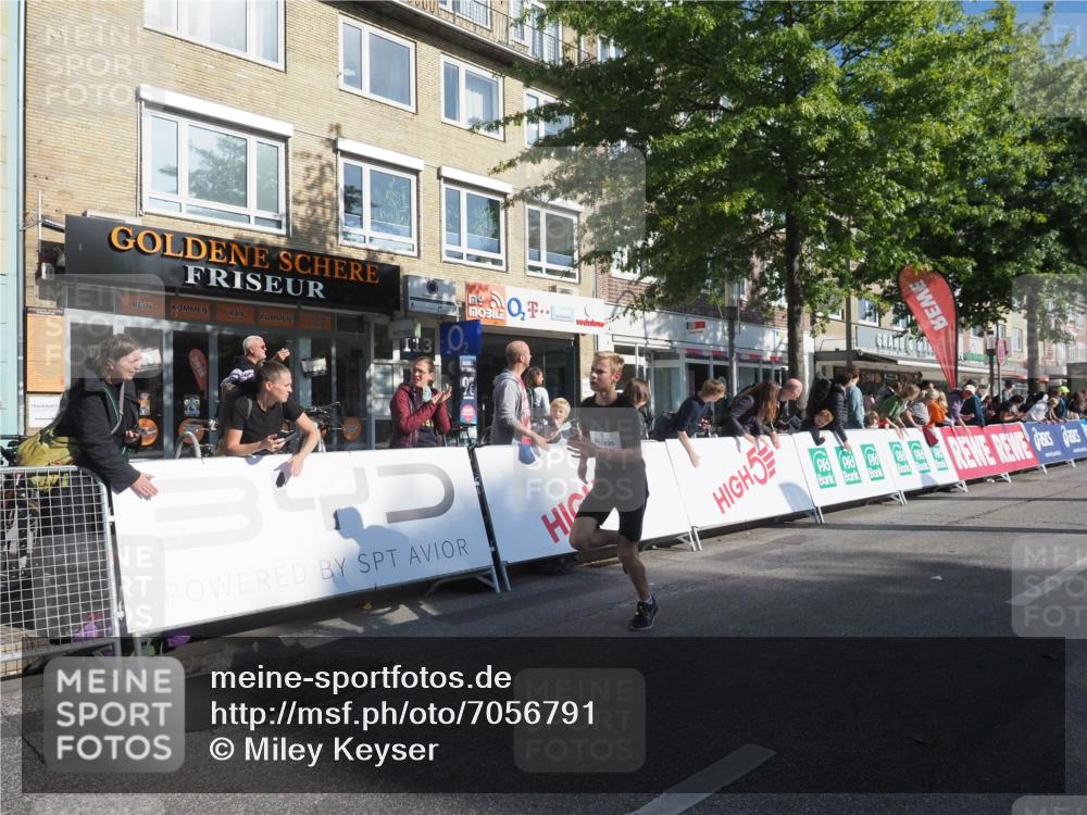 15.09.2024 - PSD Bank Halbmarathon Miley Keyser http://msf.ph/oto/7056791 15.09.2024 10:25:05 Ziel 102, 119, 131, 165, 177 meine-sportfotos.de