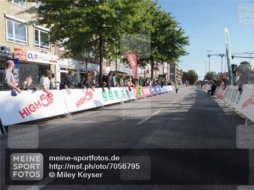 15.09.2024 - PSD Bank Halbmarathon Miley Keyser http://msf.ph/oto/7056795 15.09.2024 10:25:12 Ziel 7, 19, 102, 119, 165, 177 meine-sportfotos.de