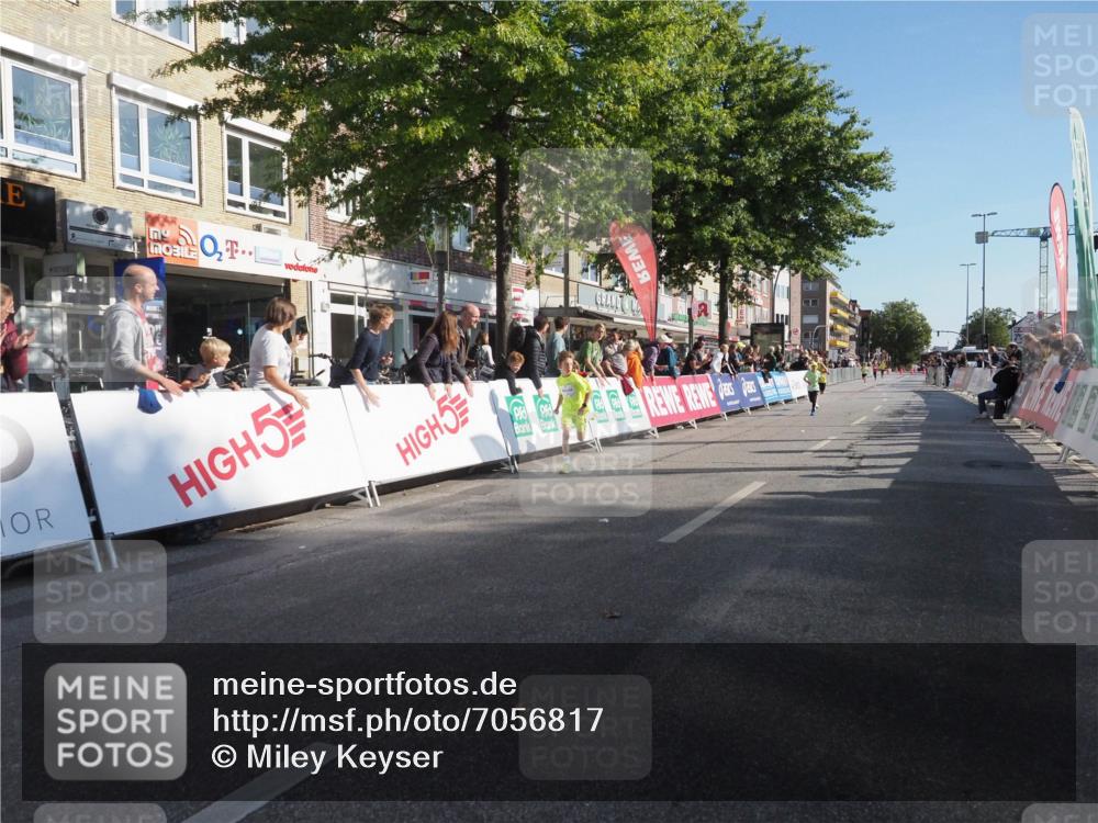 15.09.2024 - PSD Bank Halbmarathon Miley Keyser http://msf.ph/oto/7056817 15.09.2024 10:25:12 Ziel 7, 19, 102, 119, 165, 177 meine-sportfotos.de