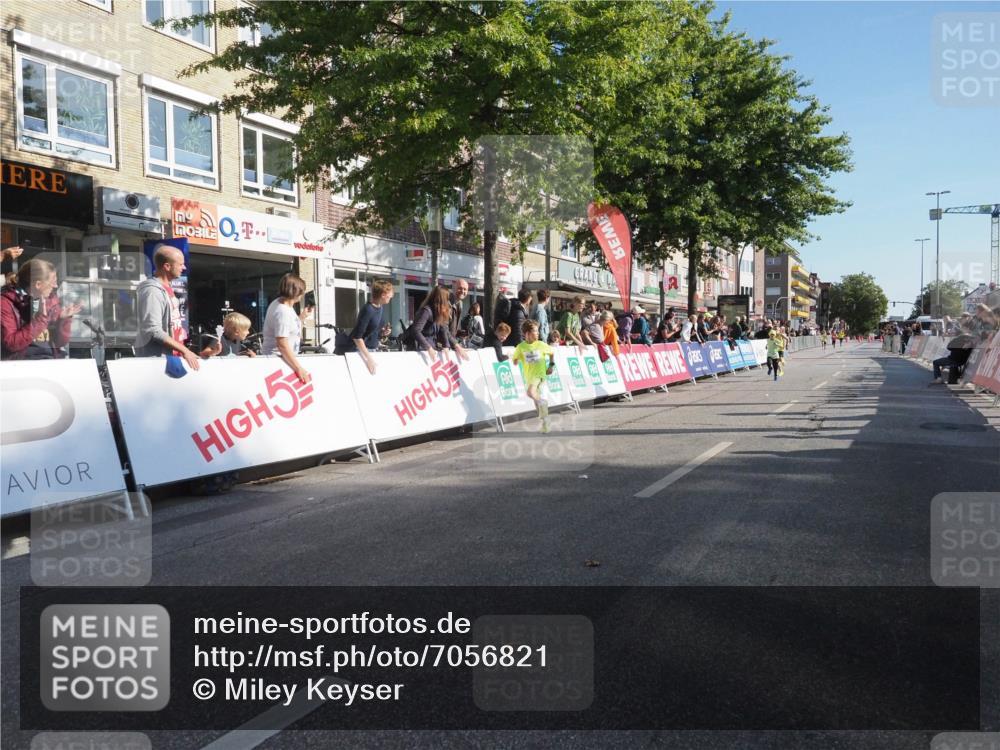 15.09.2024 - PSD Bank Halbmarathon Miley Keyser http://msf.ph/oto/7056821 15.09.2024 10:25:13 Ziel 7, 19, 102, 119, 165, 177 meine-sportfotos.de