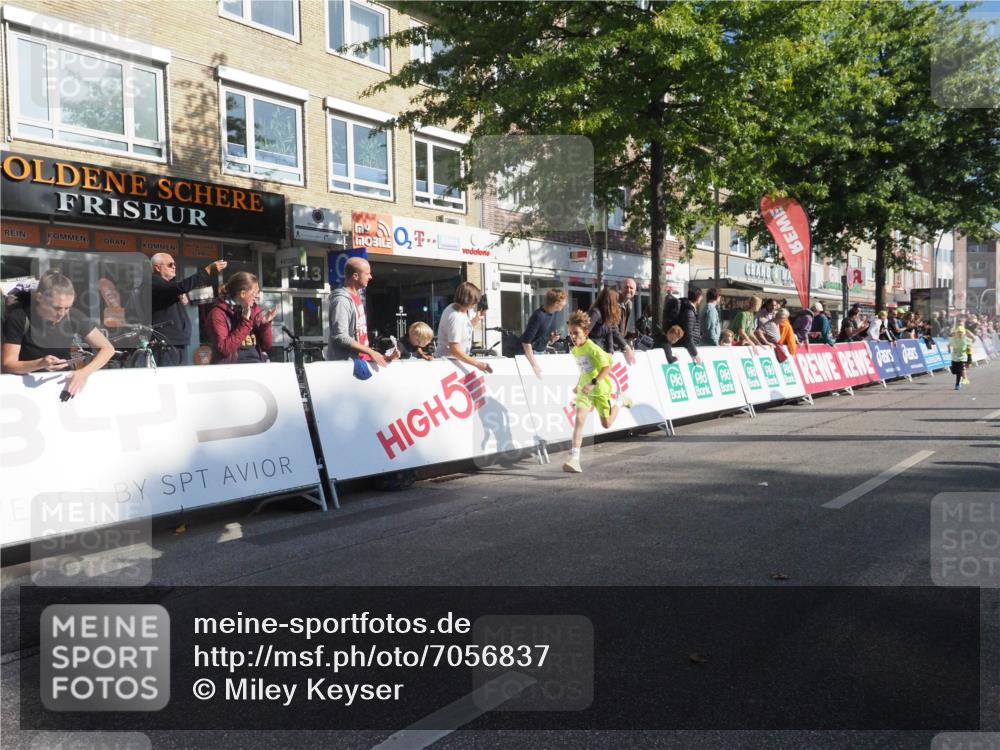 15.09.2024 - PSD Bank Halbmarathon Miley Keyser http://msf.ph/oto/7056837 15.09.2024 10:25:13 Ziel 7, 19, 102, 119, 165, 177 meine-sportfotos.de