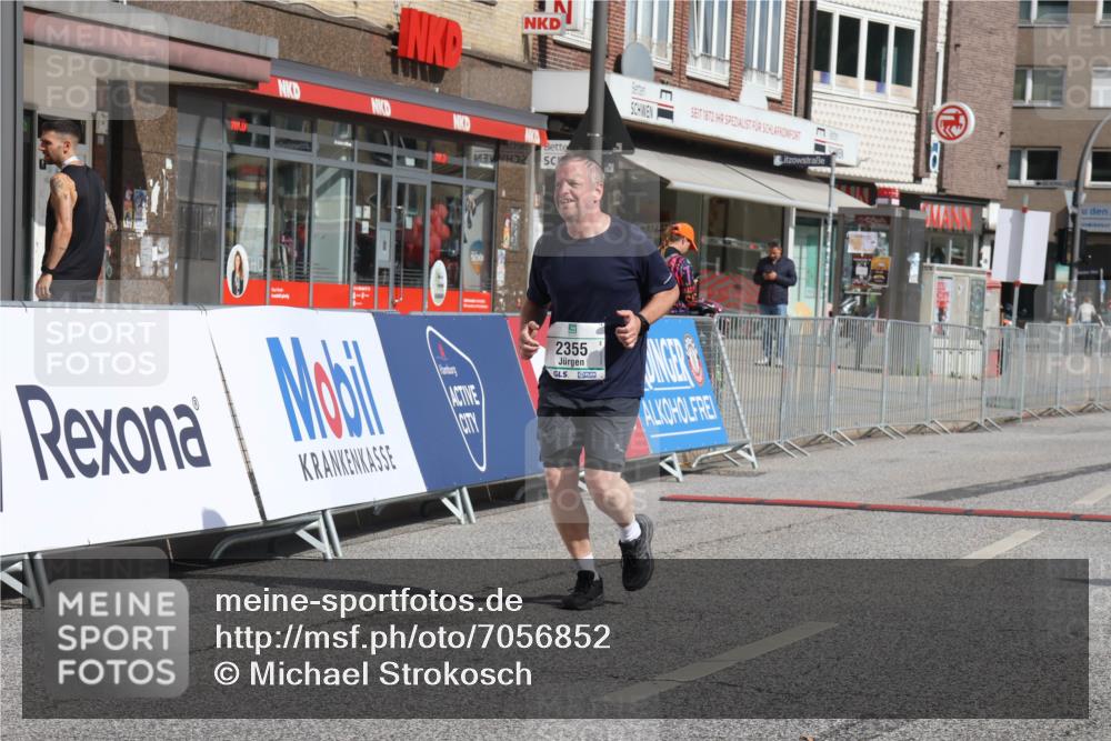 15.09.2024 - PSD Bank Halbmarathon Michael Strokosch http://msf.ph/oto/7056852 15.09.2024 12:50:55 Ziel 2355 meine-sportfotos.de