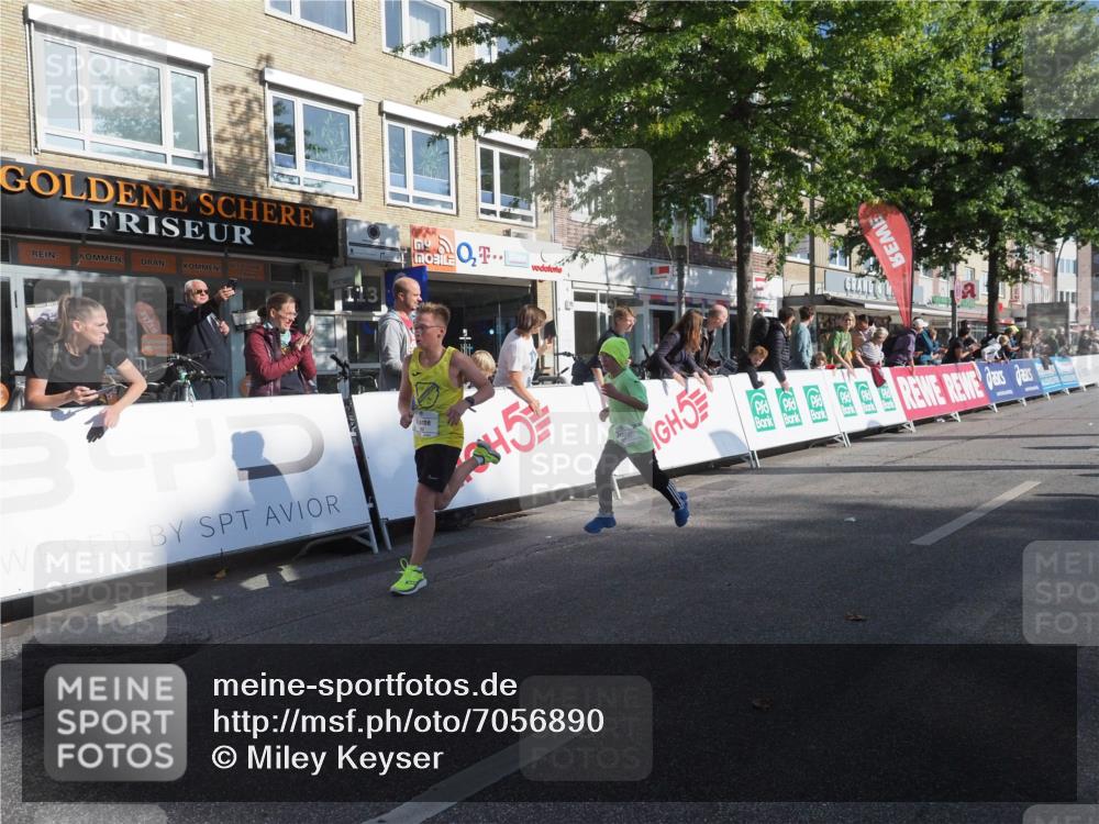 15.09.2024 - PSD Bank Halbmarathon Miley Keyser http://msf.ph/oto/7056890 15.09.2024 10:25:16 Ziel 7, 19, 66, 102, 165, 177 meine-sportfotos.de