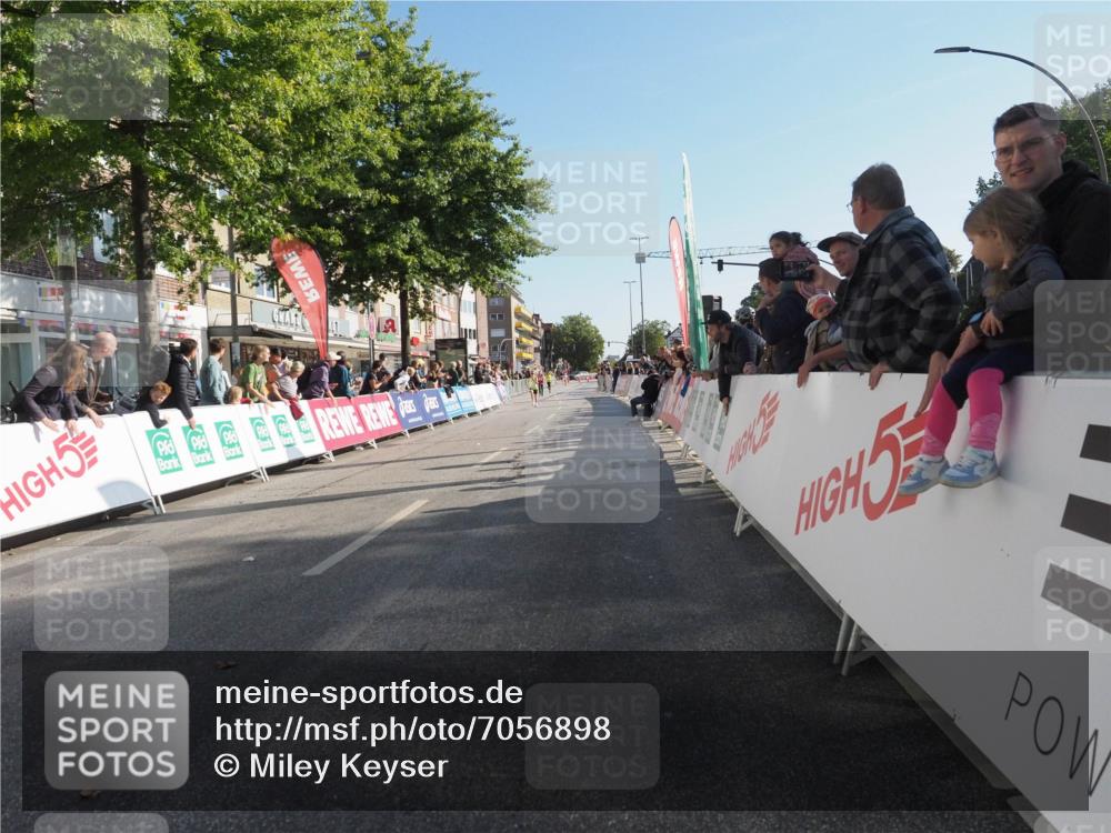 15.09.2024 - PSD Bank Halbmarathon Miley Keyser http://msf.ph/oto/7056898 15.09.2024 10:25:17 Ziel 7, 19, 66, 102, 165, 177 meine-sportfotos.de