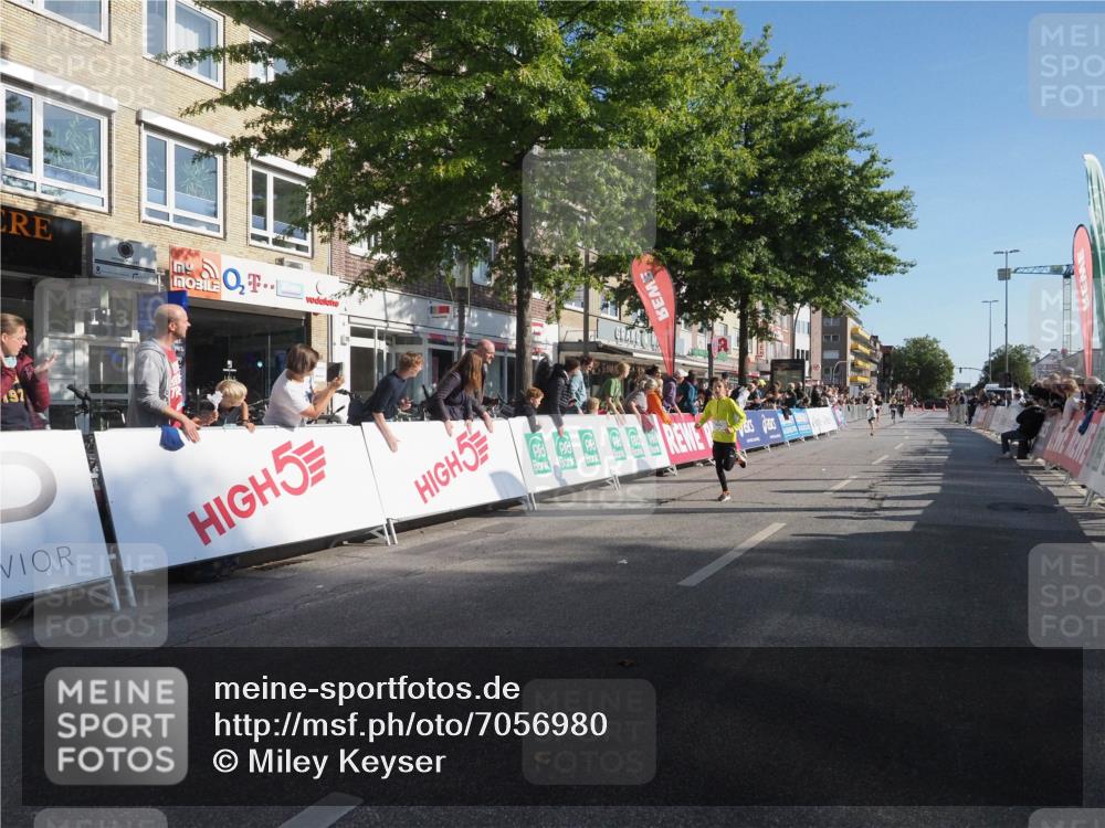 15.09.2024 - PSD Bank Halbmarathon Miley Keyser http://msf.ph/oto/7056980 15.09.2024 10:25:28 Ziel 7, 19, 36, 66, 110, 221, 238, 257 meine-sportfotos.de