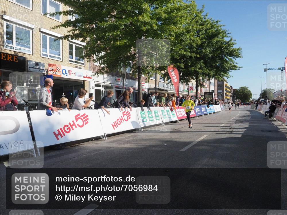 15.09.2024 - PSD Bank Halbmarathon Miley Keyser http://msf.ph/oto/7056984 15.09.2024 10:25:28 Ziel 7, 19, 36, 66, 110, 221, 238, 257 meine-sportfotos.de