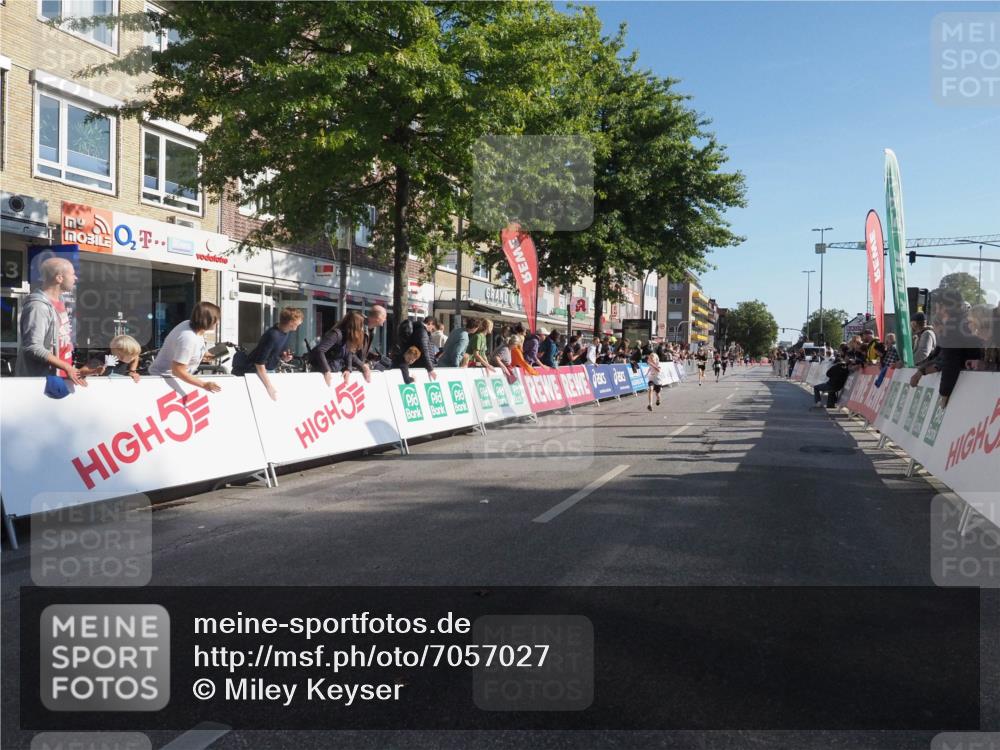 15.09.2024 - PSD Bank Halbmarathon Miley Keyser http://msf.ph/oto/7057027 15.09.2024 10:25:31 Ziel 19, 36, 66, 110, 221, 238, 257 meine-sportfotos.de