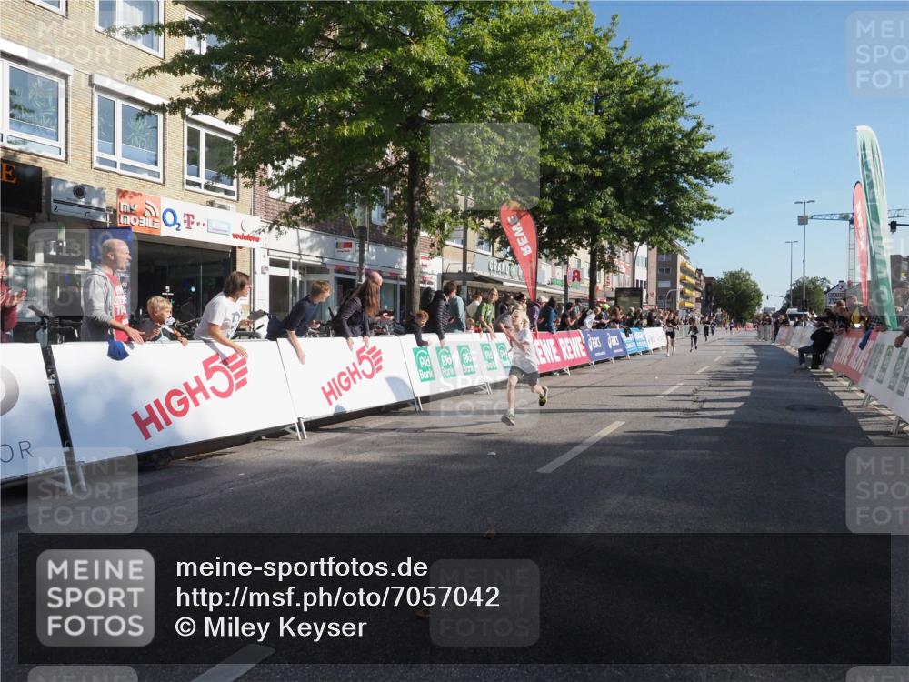 15.09.2024 - PSD Bank Halbmarathon Miley Keyser http://msf.ph/oto/7057042 15.09.2024 10:25:33 Ziel 36, 66, 110, 221, 238, 257, 300 meine-sportfotos.de