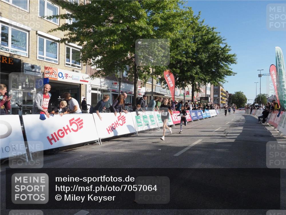15.09.2024 - PSD Bank Halbmarathon Miley Keyser http://msf.ph/oto/7057064 15.09.2024 10:25:36 Ziel 36, 66, 110, 221, 238, 248, 257, 298, 300 meine-sportfotos.de