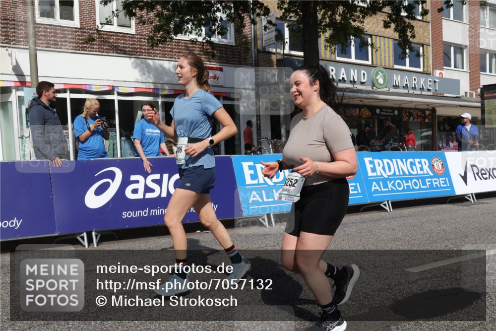 15.09.2024 - PSD Bank Halbmarathon Michael Strokosch http://msf.ph/oto/7057132 15.09.2024 12:53:00 Ziel 3252, 3406 meine-sportfotos.de