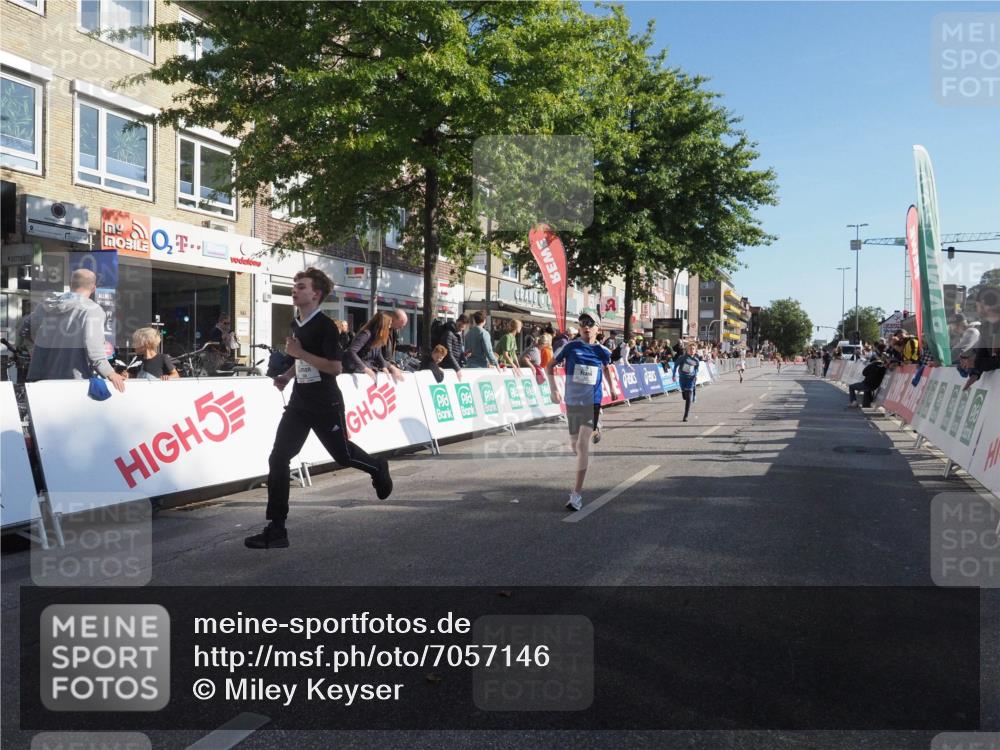 15.09.2024 - PSD Bank Halbmarathon Miley Keyser http://msf.ph/oto/7057146 15.09.2024 10:25:44 Ziel 36, 54, 221, 238, 248, 298, 300 meine-sportfotos.de