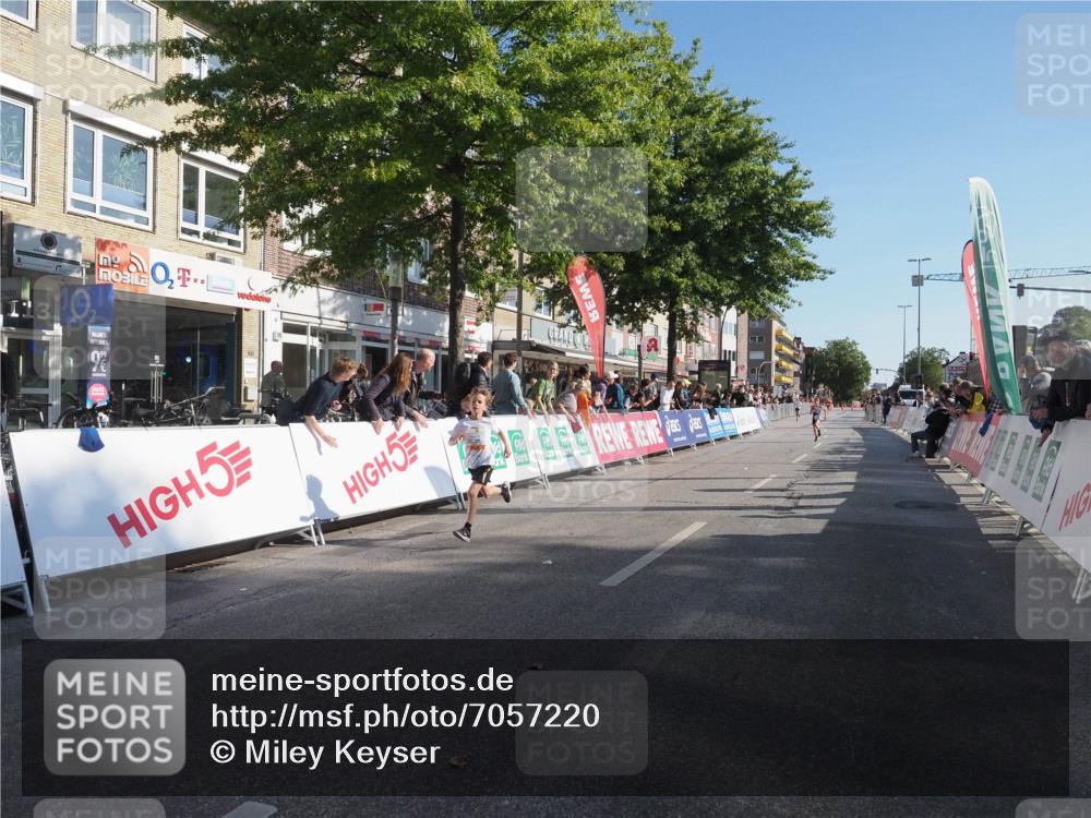 15.09.2024 - PSD Bank Halbmarathon Miley Keyser http://msf.ph/oto/7057220 15.09.2024 10:25:49 Ziel 54, 98, 221, 238, 248, 298, 300 meine-sportfotos.de