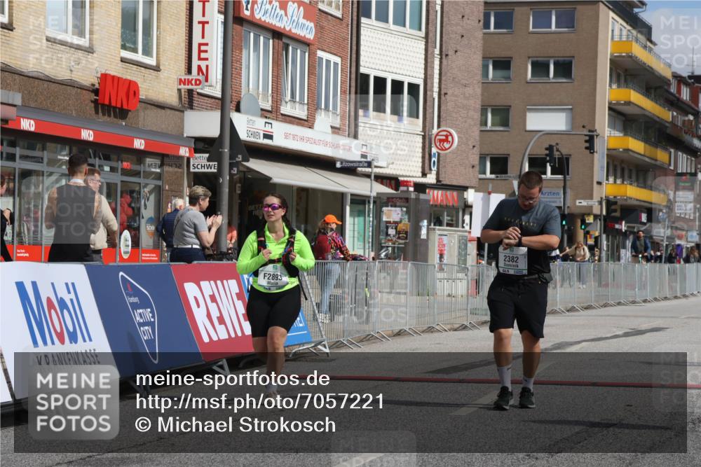 15.09.2024 - PSD Bank Halbmarathon Michael Strokosch http://msf.ph/oto/7057221 15.09.2024 12:54:00 Ziel 2382, 2893 meine-sportfotos.de