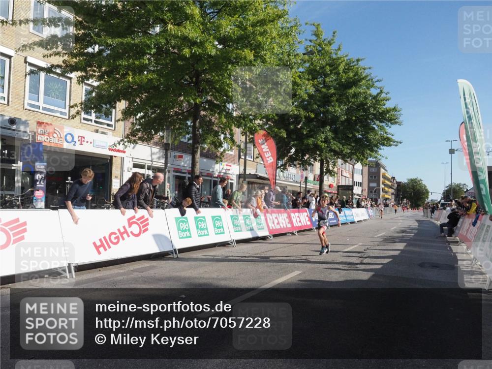 15.09.2024 - PSD Bank Halbmarathon Miley Keyser http://msf.ph/oto/7057228 15.09.2024 10:25:52 Ziel 20, 54, 98, 240, 248, 298, 300 meine-sportfotos.de