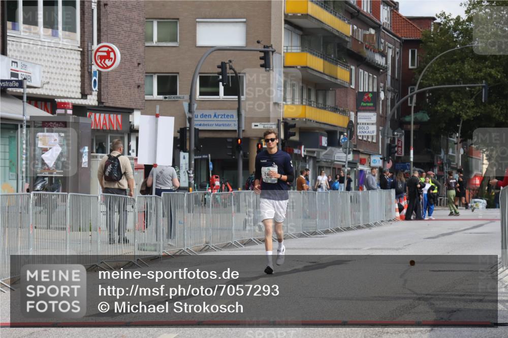 15.09.2024 - PSD Bank Halbmarathon Michael Strokosch http://msf.ph/oto/7057293 15.09.2024 12:54:19 Ziel 2440 meine-sportfotos.de