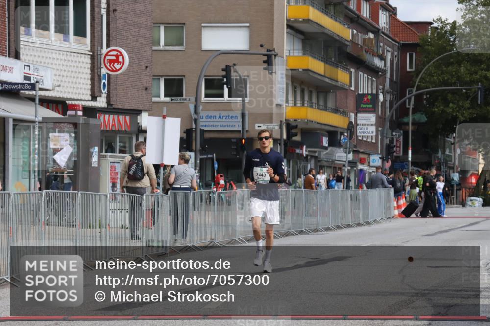 15.09.2024 - PSD Bank Halbmarathon Michael Strokosch http://msf.ph/oto/7057300 15.09.2024 12:54:19 Ziel 2440 meine-sportfotos.de