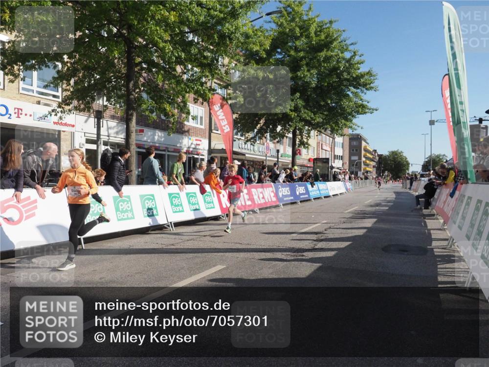 15.09.2024 - PSD Bank Halbmarathon Miley Keyser http://msf.ph/oto/7057301 15.09.2024 10:26:05 Ziel 20, 98, 144, 181, 240, 242, 295 meine-sportfotos.de