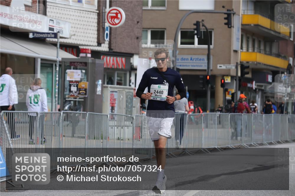15.09.2024 - PSD Bank Halbmarathon Michael Strokosch http://msf.ph/oto/7057324 15.09.2024 12:54:22 Ziel 2440 meine-sportfotos.de