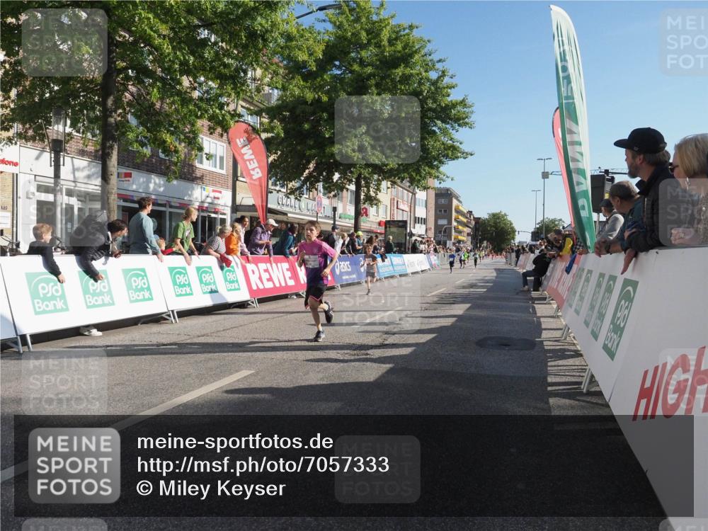 15.09.2024 - PSD Bank Halbmarathon Miley Keyser http://msf.ph/oto/7057333 15.09.2024 10:26:15 Ziel 9, 86, 88, 116, 118, 144, 181, 188, 200, 216, 242, 295 meine-sportfotos.de