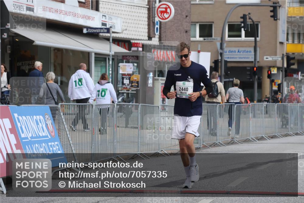 15.09.2024 - PSD Bank Halbmarathon Michael Strokosch http://msf.ph/oto/7057335 15.09.2024 12:54:23 Ziel 2440 meine-sportfotos.de