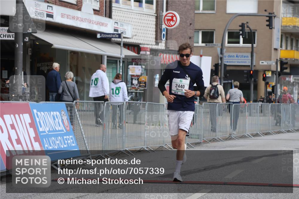 15.09.2024 - PSD Bank Halbmarathon Michael Strokosch http://msf.ph/oto/7057339 15.09.2024 12:54:23 Ziel 2440 meine-sportfotos.de