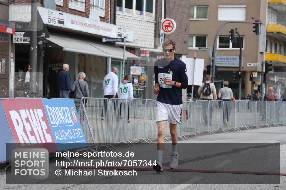15.09.2024 - PSD Bank Halbmarathon Michael Strokosch http://msf.ph/oto/7057344 15.09.2024 12:54:23 Ziel 2440 meine-sportfotos.de