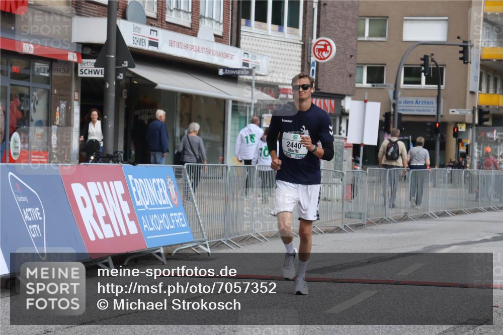 15.09.2024 - PSD Bank Halbmarathon Michael Strokosch http://msf.ph/oto/7057352 15.09.2024 12:54:24 Ziel 2440 meine-sportfotos.de