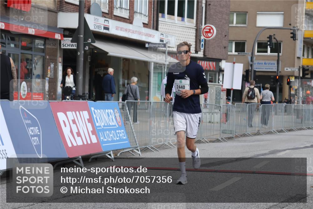 15.09.2024 - PSD Bank Halbmarathon Michael Strokosch http://msf.ph/oto/7057356 15.09.2024 12:54:24 Ziel 2440 meine-sportfotos.de
