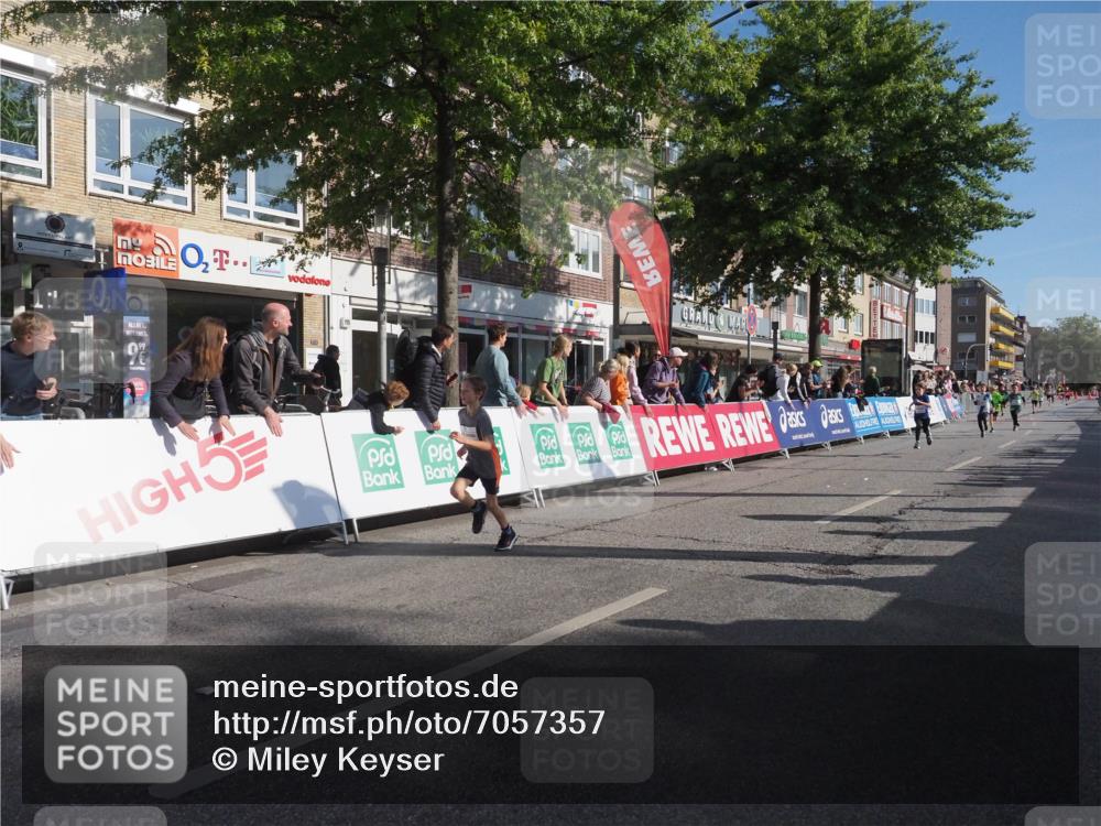 15.09.2024 - PSD Bank Halbmarathon Miley Keyser http://msf.ph/oto/7057357 15.09.2024 10:26:17 Ziel 9, 86, 88, 116, 118, 143, 144, 181, 188, 200, 216, 242, 251, 295 meine-sportfotos.de