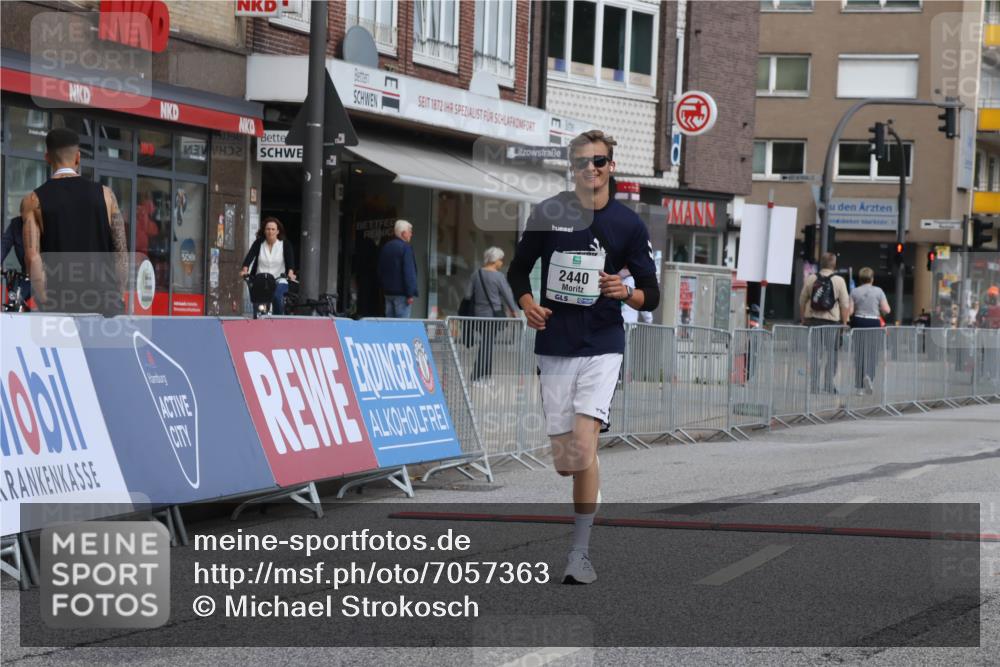 15.09.2024 - PSD Bank Halbmarathon Michael Strokosch http://msf.ph/oto/7057363 15.09.2024 12:54:25 Ziel 2440 meine-sportfotos.de