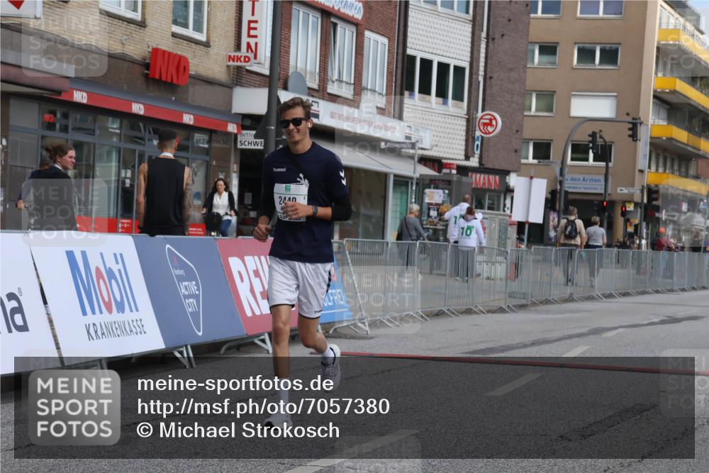 15.09.2024 - PSD Bank Halbmarathon Michael Strokosch http://msf.ph/oto/7057380 15.09.2024 12:54:26 Ziel 2440 meine-sportfotos.de