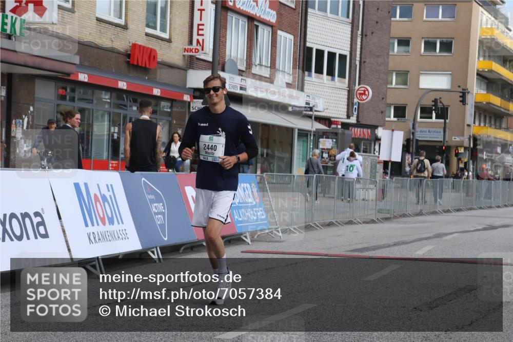 15.09.2024 - PSD Bank Halbmarathon Michael Strokosch http://msf.ph/oto/7057384 15.09.2024 12:54:26 Ziel 2440 meine-sportfotos.de