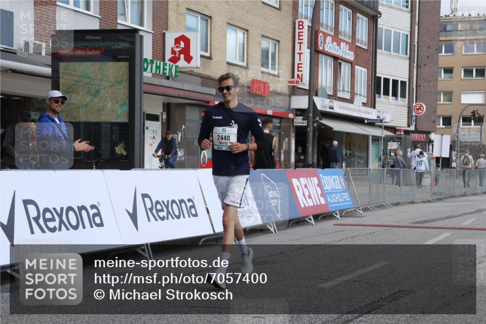 15.09.2024 - PSD Bank Halbmarathon Michael Strokosch http://msf.ph/oto/7057400 15.09.2024 12:54:27 Ziel 2440 meine-sportfotos.de
