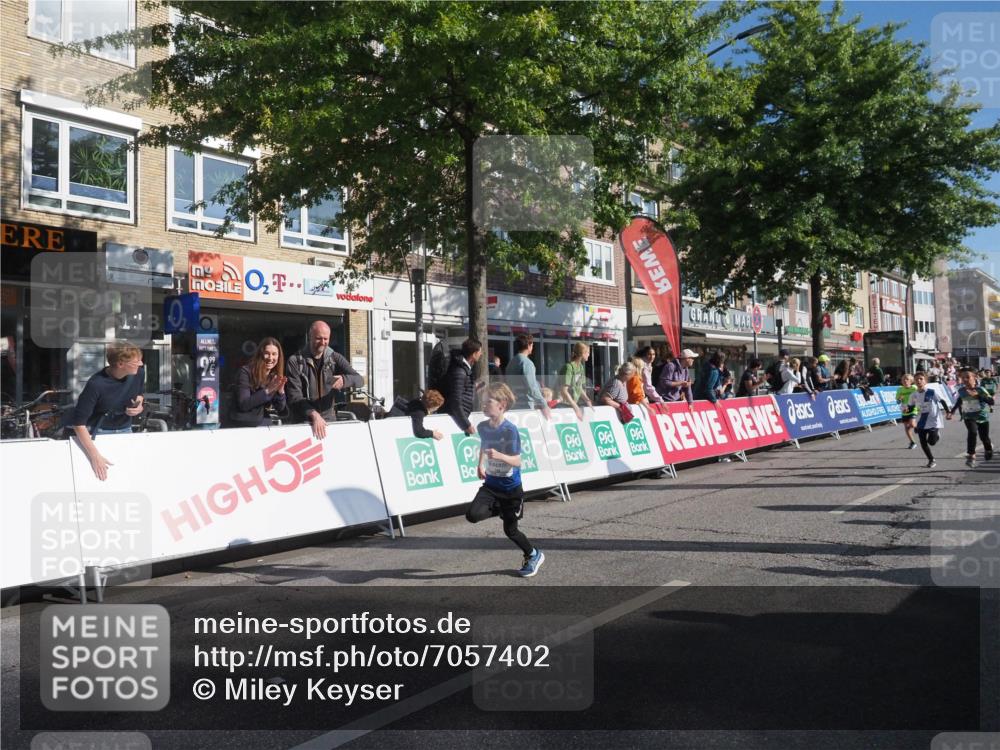 15.09.2024 - PSD Bank Halbmarathon Miley Keyser http://msf.ph/oto/7057402 15.09.2024 10:26:19 Ziel 9, 86, 88, 116, 118, 143, 144, 181, 188, 200, 216, 242, 251, 295 meine-sportfotos.de