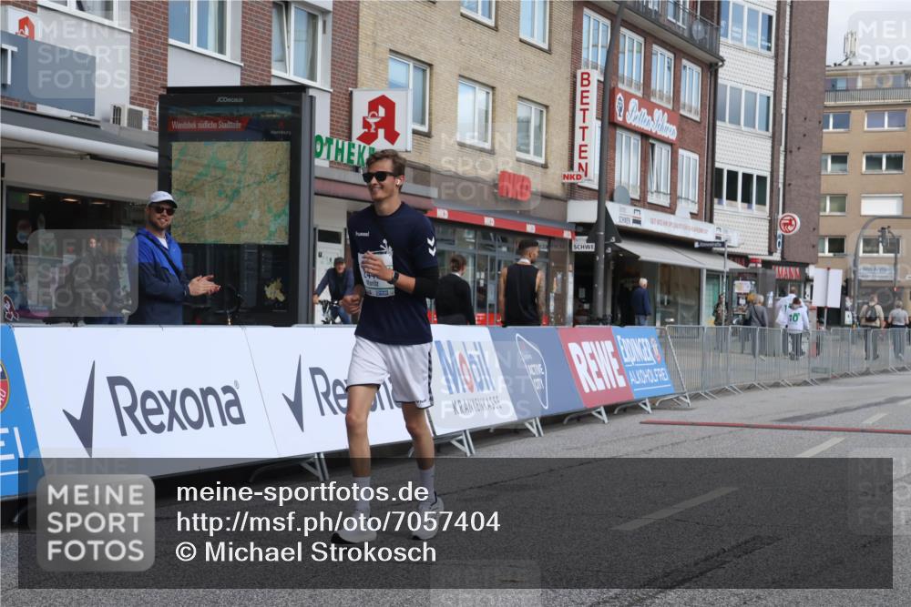 15.09.2024 - PSD Bank Halbmarathon Michael Strokosch http://msf.ph/oto/7057404 15.09.2024 12:54:27 Ziel 2440 meine-sportfotos.de