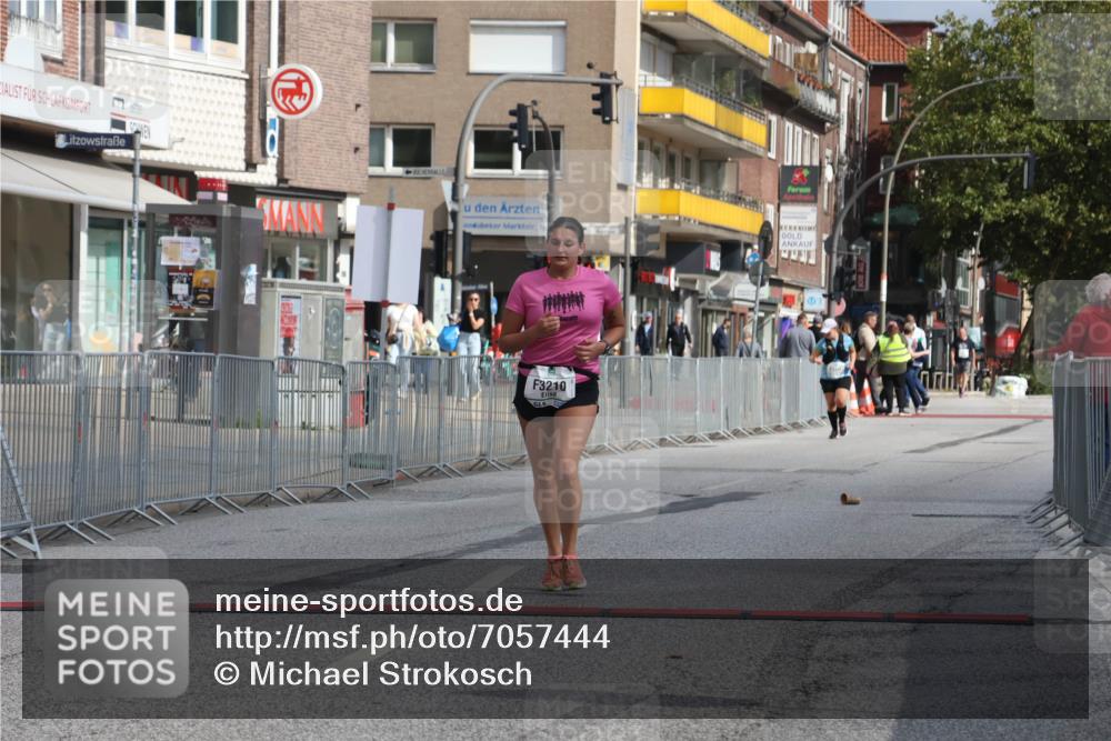 15.09.2024 - PSD Bank Halbmarathon Michael Strokosch http://msf.ph/oto/7057444 15.09.2024 12:55:00 Ziel 3210 meine-sportfotos.de