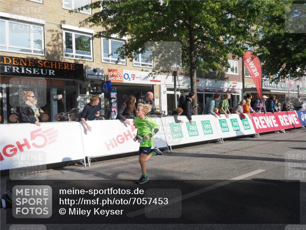 15.09.2024 - PSD Bank Halbmarathon Miley Keyser http://msf.ph/oto/7057453 15.09.2024 10:26:22 Ziel 9, 86, 88, 116, 118, 143, 144, 181, 188, 200, 216, 242, 251, 295 meine-sportfotos.de