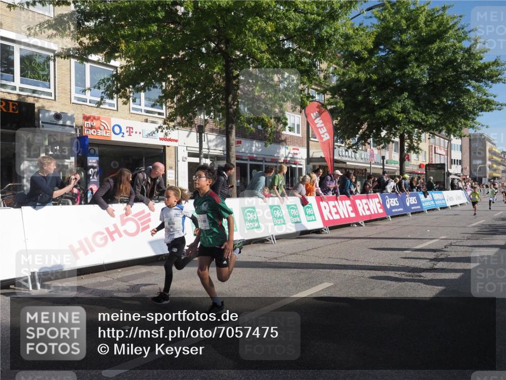 15.09.2024 - PSD Bank Halbmarathon Miley Keyser http://msf.ph/oto/7057475 15.09.2024 10:26:24 Ziel 9, 86, 88, 116, 118, 143, 144, 181, 188, 200, 216, 251, 295 meine-sportfotos.de