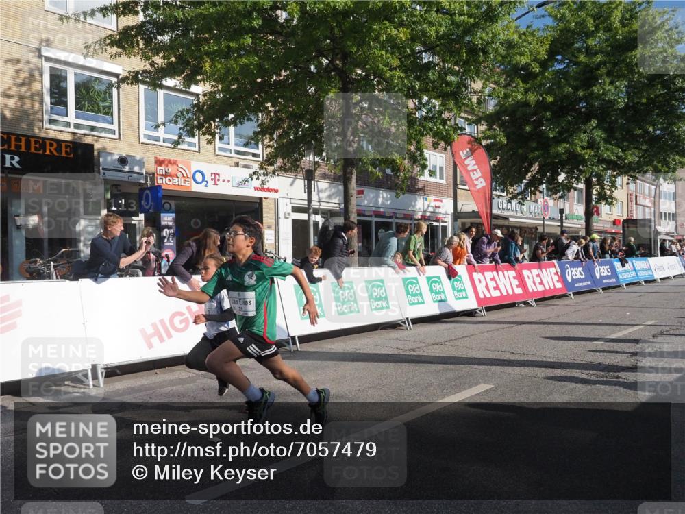 15.09.2024 - PSD Bank Halbmarathon Miley Keyser http://msf.ph/oto/7057479 15.09.2024 10:26:25 Ziel 9, 86, 88, 116, 118, 143, 144, 181, 188, 200, 209, 216, 251, 295 meine-sportfotos.de