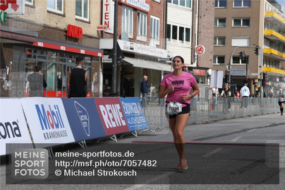 15.09.2024 - PSD Bank Halbmarathon Michael Strokosch http://msf.ph/oto/7057482 15.09.2024 12:55:03 Ziel 3210 meine-sportfotos.de