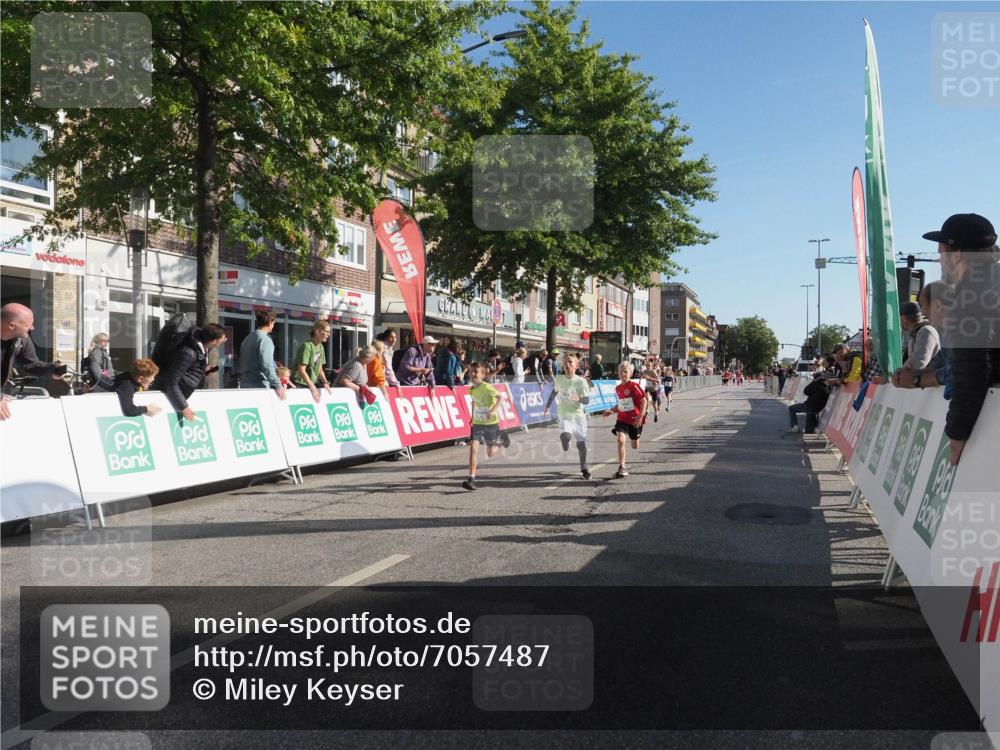 15.09.2024 - PSD Bank Halbmarathon Miley Keyser http://msf.ph/oto/7057487 15.09.2024 10:26:27 Ziel 9, 86, 88, 116, 118, 143, 173, 188, 200, 209, 216, 229, 251, 295, 307 meine-sportfotos.de
