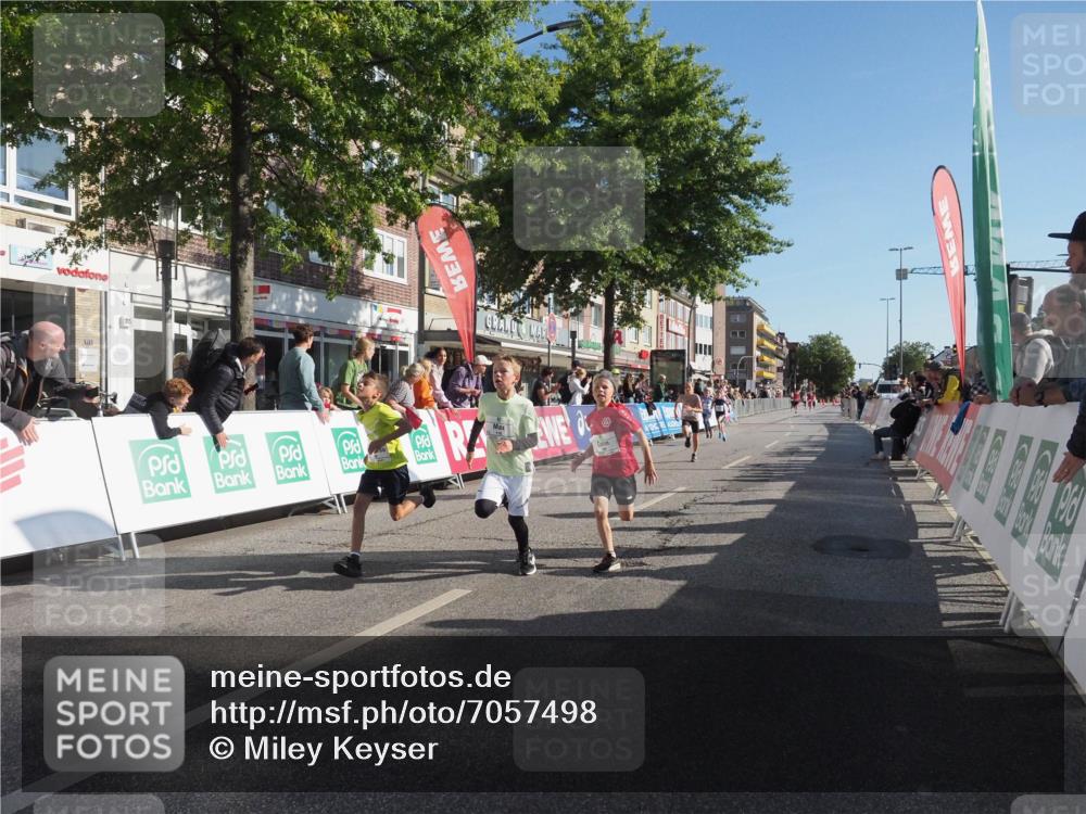 15.09.2024 - PSD Bank Halbmarathon Miley Keyser http://msf.ph/oto/7057498 15.09.2024 10:26:28 Ziel 9, 86, 88, 116, 118, 134, 143, 173, 188, 200, 209, 216, 229, 251, 307 meine-sportfotos.de