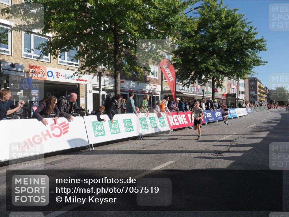 15.09.2024 - PSD Bank Halbmarathon Miley Keyser http://msf.ph/oto/7057519 15.09.2024 10:26:29 Ziel 9, 86, 88, 116, 118, 134, 143, 173, 188, 200, 209, 216, 229, 251, 307 meine-sportfotos.de