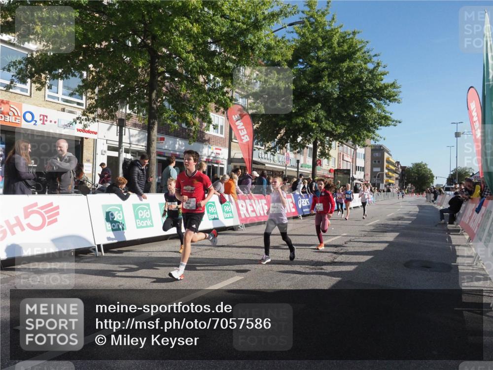 15.09.2024 - PSD Bank Halbmarathon Miley Keyser http://msf.ph/oto/7057586 15.09.2024 10:26:41 Ziel 134, 173, 196, 209, 212, 215, 229, 237, 284, 307 meine-sportfotos.de