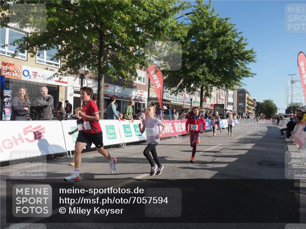 15.09.2024 - PSD Bank Halbmarathon Miley Keyser http://msf.ph/oto/7057594 15.09.2024 10:26:41 Ziel 134, 173, 196, 209, 212, 215, 229, 237, 284, 307 meine-sportfotos.de