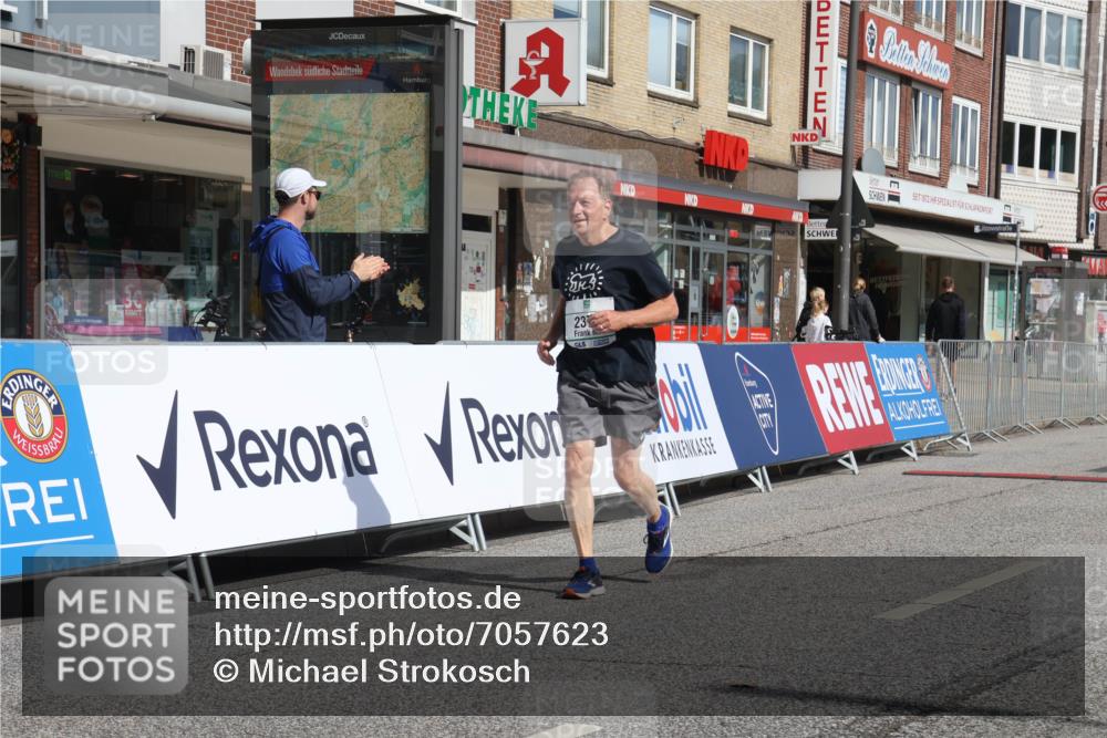 15.09.2024 - PSD Bank Halbmarathon Michael Strokosch http://msf.ph/oto/7057623 15.09.2024 12:55:46 Ziel 2373 meine-sportfotos.de