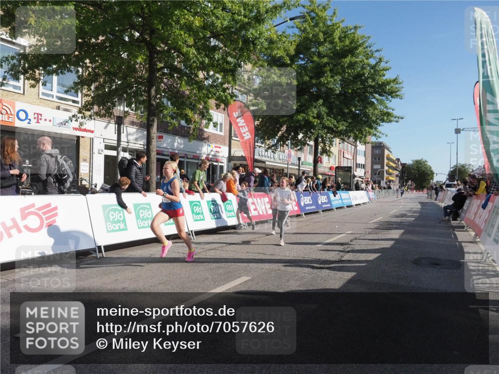 15.09.2024 - PSD Bank Halbmarathon Miley Keyser http://msf.ph/oto/7057626 15.09.2024 10:26:43 Ziel 134, 173, 196, 209, 212, 215, 229, 237, 284, 307 meine-sportfotos.de